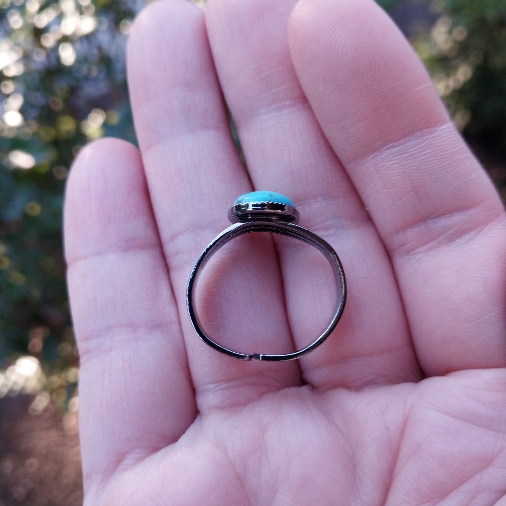 Adjustable Turquoise Ring - Picture 6 of 6